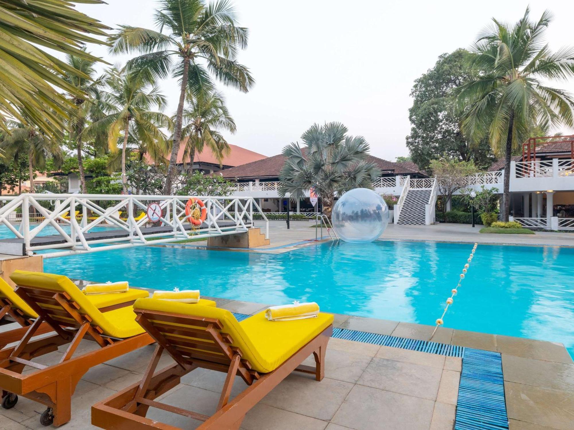 Novotel Goa Dona Sylvia Resort Cavelossim Exterior foto